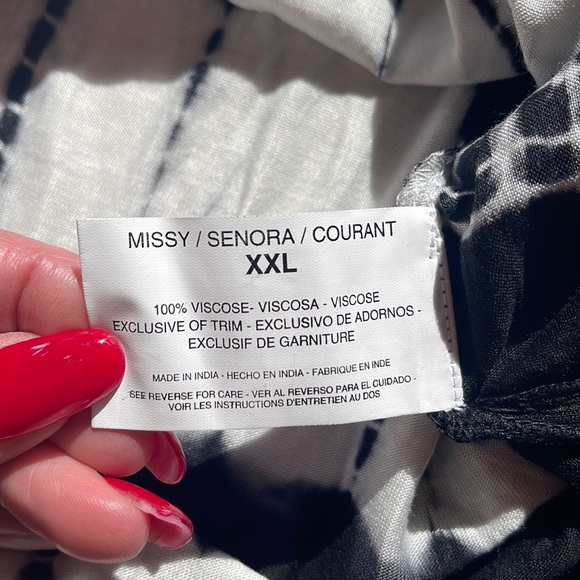 XXL Bandolino Black and white beaded top. - Picture 8 of 13